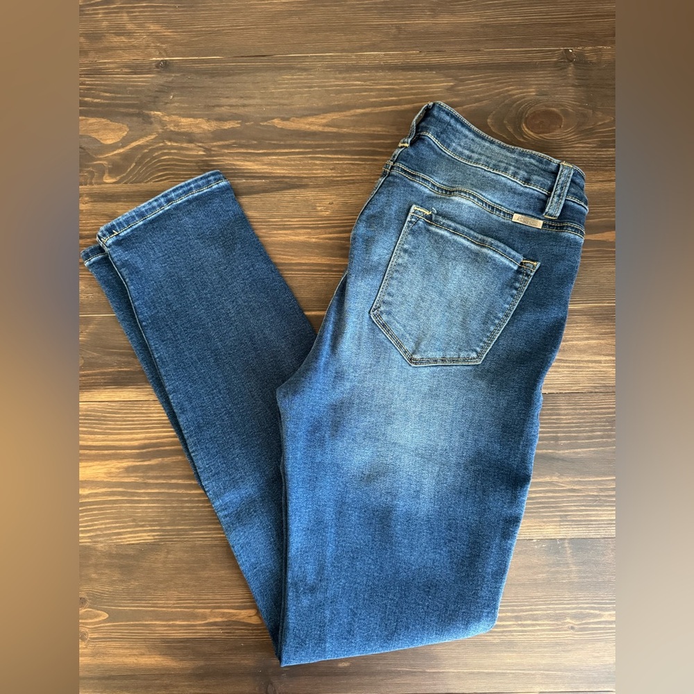 Classic KanCan Medium Wash Skinny Jeans